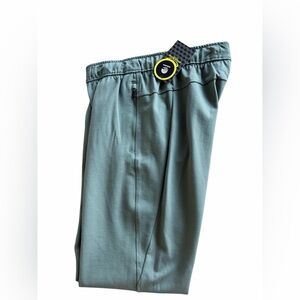 Men’s Athletic Jogger Pants Green Stretch Comfortable Size S NWT
